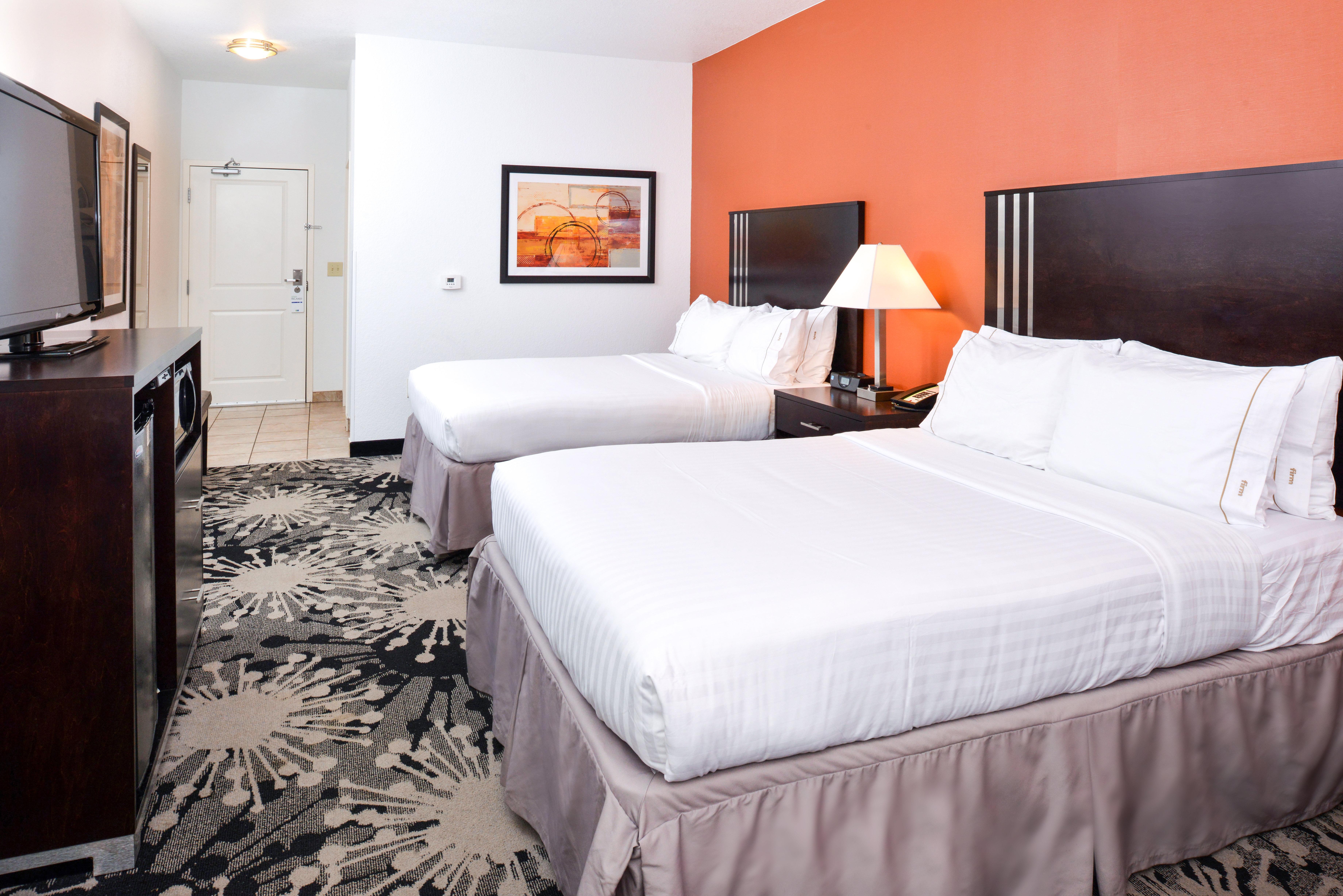 Holiday Inn Express & Suites Greenfield By Ihg מראה חיצוני תמונה